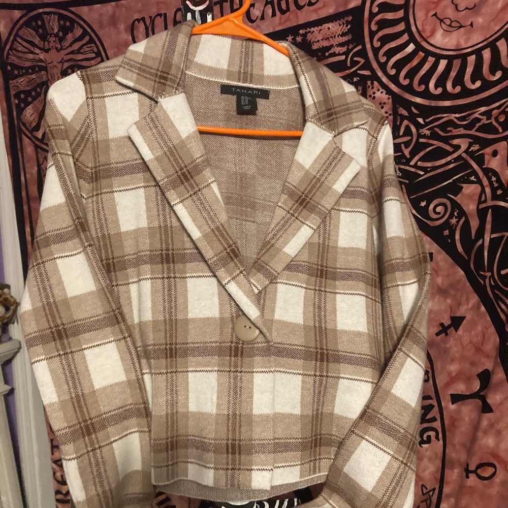 Tahari Beige Checkered Blazer